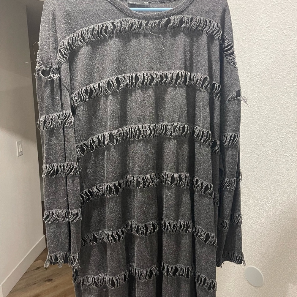 Women’s Zara Distressed Gray Sweater